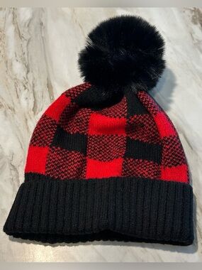 Women’s Red & Black Buffalo Check Removable Pom Beanie OSFM